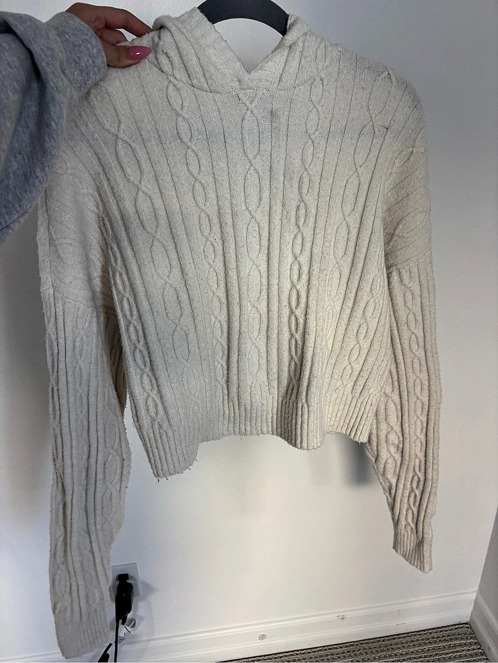 alo Cable Knit Cowl Neck Sweater in Cream Like New
